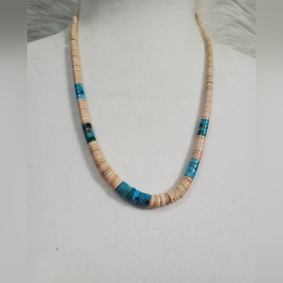 Turquoise Graduated handmade necklace - Picture 3 of 8